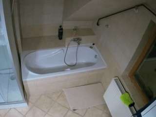voyeurcam-julmodels-bath-2nd-1