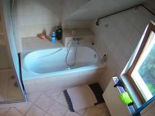 Julmodels Bathroom 2nd Floor-1