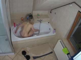 voyeurcam-julmodels-bath-2nd-1 Live Webcam on CamSoda