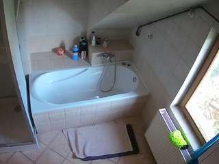 Julmodels Bathroom 2nd Floor-1