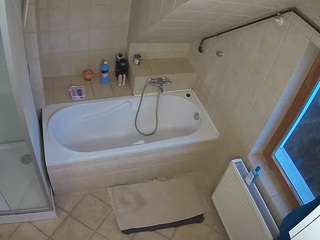 Julmodels Bathroom 2nd Floor-1