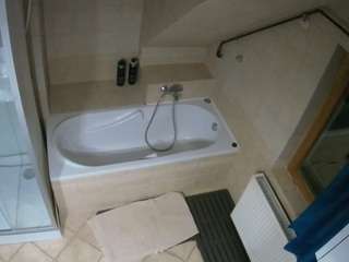 Julmodels Bathroom 2nd Floor-1