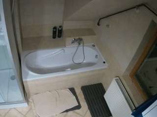 Julmodels Bathroom 2nd Floor-1