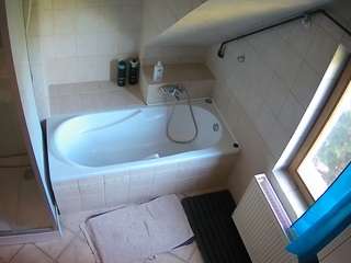 Julmodels Bathroom 2nd Floor-1