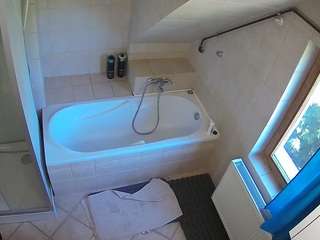 voyeurcam-julmodels-bath-2nd-1 Modèle Webcam Profil