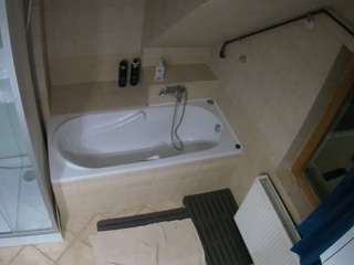 Julmodels Bathroom 2nd Floor-1