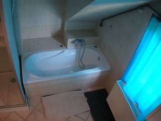 voyeurcam-julmodels-bath-2nd-1