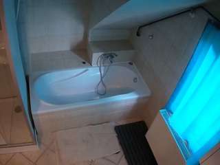 voyeurcam-julmodels-bath-2nd-1