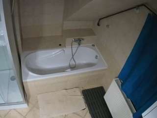 voyeurcam-julmodels-bath-2nd-1