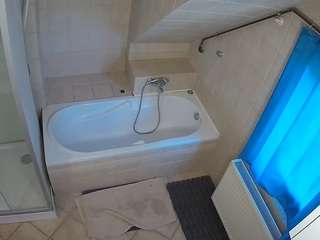 voyeurcam-julmodels-bath-2nd-1
