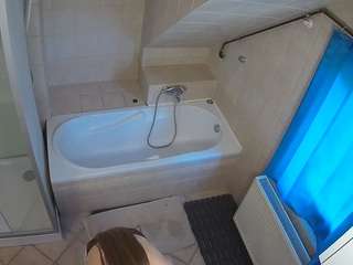 voyeurcam-julmodels-bath-2nd-1 Live Webcam on CamSoda