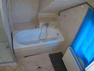 voyeurcam-julmodels-bath-2nd-1