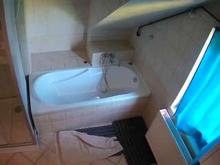Julmodels Bathroom 2nd Floor-1
