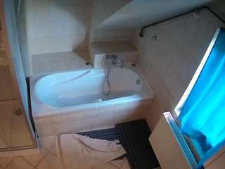 voyeurcam-julmodels-bath-2nd-1 Webcam Model Profile
