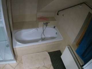 voyeurcam-julmodels-bath-2nd-1's Info Image