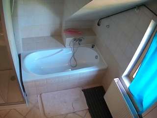 voyeurcam-julmodels-bath-2nd-1 - Cam en Direct
