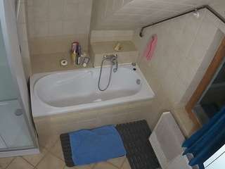 voyeurcam-julmodels-bath-2nd-1 webcam model