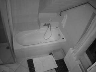 voyeurcam-julmodels-bath-2nd-1 camsoda