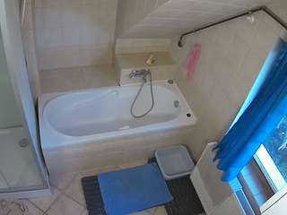 voyeurcam-julmodels-bath-2nd-1 camsoda