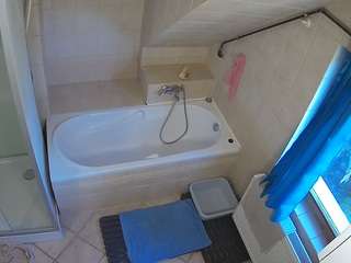 voyeurcam-julmodels-bath-2nd-1 camsoda