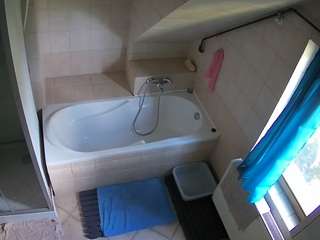 voyeurcam-julmodels-bath-2nd-1 camsoda