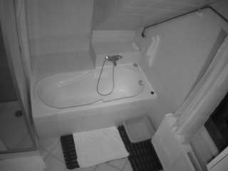 voyeurcam-julmodels-bath-2nd-1 camsoda