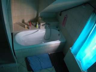 voyeurcam-julmodels-bath-2nd-1