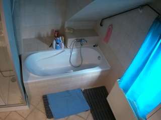 voyeurcam-julmodels-bath-2nd-1
