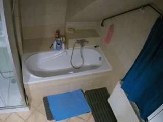 voyeurcam-julmodels-bath-2nd-1