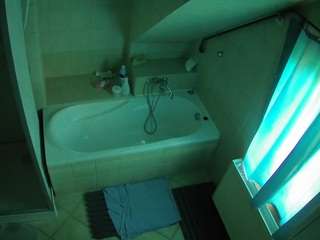 voyeurcam-julmodels-bath-2nd-1
