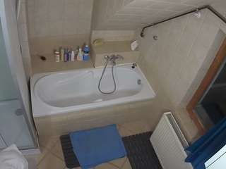voyeurcam-julmodels-bath-2nd-1 camsoda