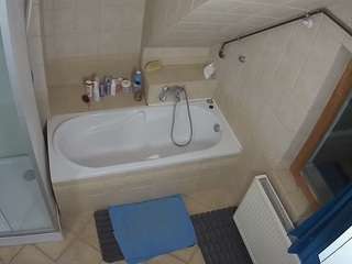 voyeurcam-julmodels-bath-2nd-1 from camsoda