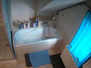 voyeurcam-julmodels-bath-2nd-1 camsoda