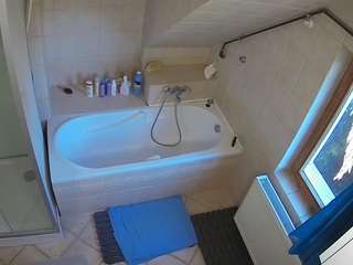 voyeurcam-julmodels-bath-2nd-1