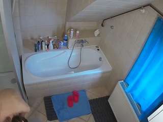 voyeurcam-julmodels-bath-2nd-1
