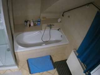 voyeurcam-julmodels-bath-2nd-1