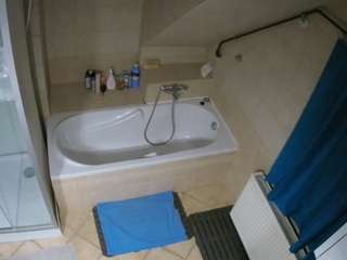 voyeurcam-julmodels-bath-2nd-1