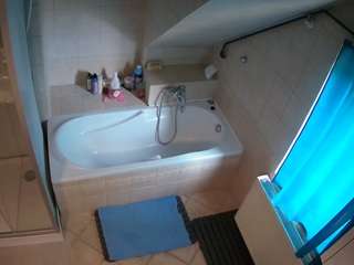voyeurcam-julmodels-bath-2nd-1