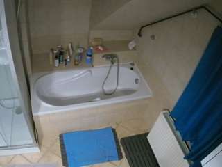 voyeurcam-julmodels-bath-2nd-1