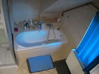 voyeurcam-julmodels-bath-2nd-1 camsoda