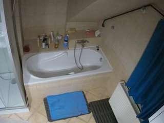 voyeurcam-julmodels-bath-2nd-1 camsoda