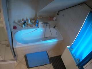 voyeurcam-julmodels-bath-2nd-1 camsoda