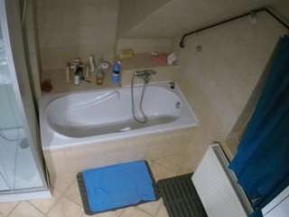 voyeurcam-julmodels-bath-2nd-1 camsoda