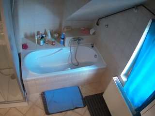 voyeurcam-julmodels-bath-2nd-1 camsoda