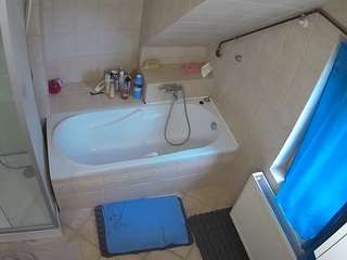 voyeurcam-julmodels-bath-2nd-1 camsoda