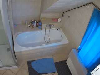 voyeurcam-julmodels-bath-2nd-1 - Live HD Webcam