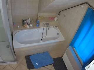 voyeurcam-julmodels-bath-2nd-1 webcam model