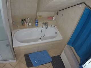 voyeurcam-julmodels-bath-2nd-1 webcam model