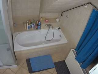 Julmodels Bathroom 2nd Floor-1