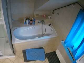 Julmodels Bathroom 2nd Floor-1